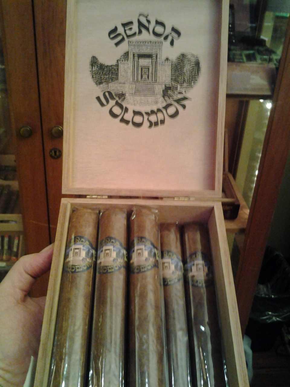 Shlomo and Israel's fave Kosher cigar